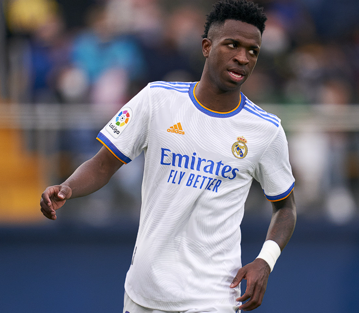 皇马欧冠战曼城：维尼修斯点球表现引争议